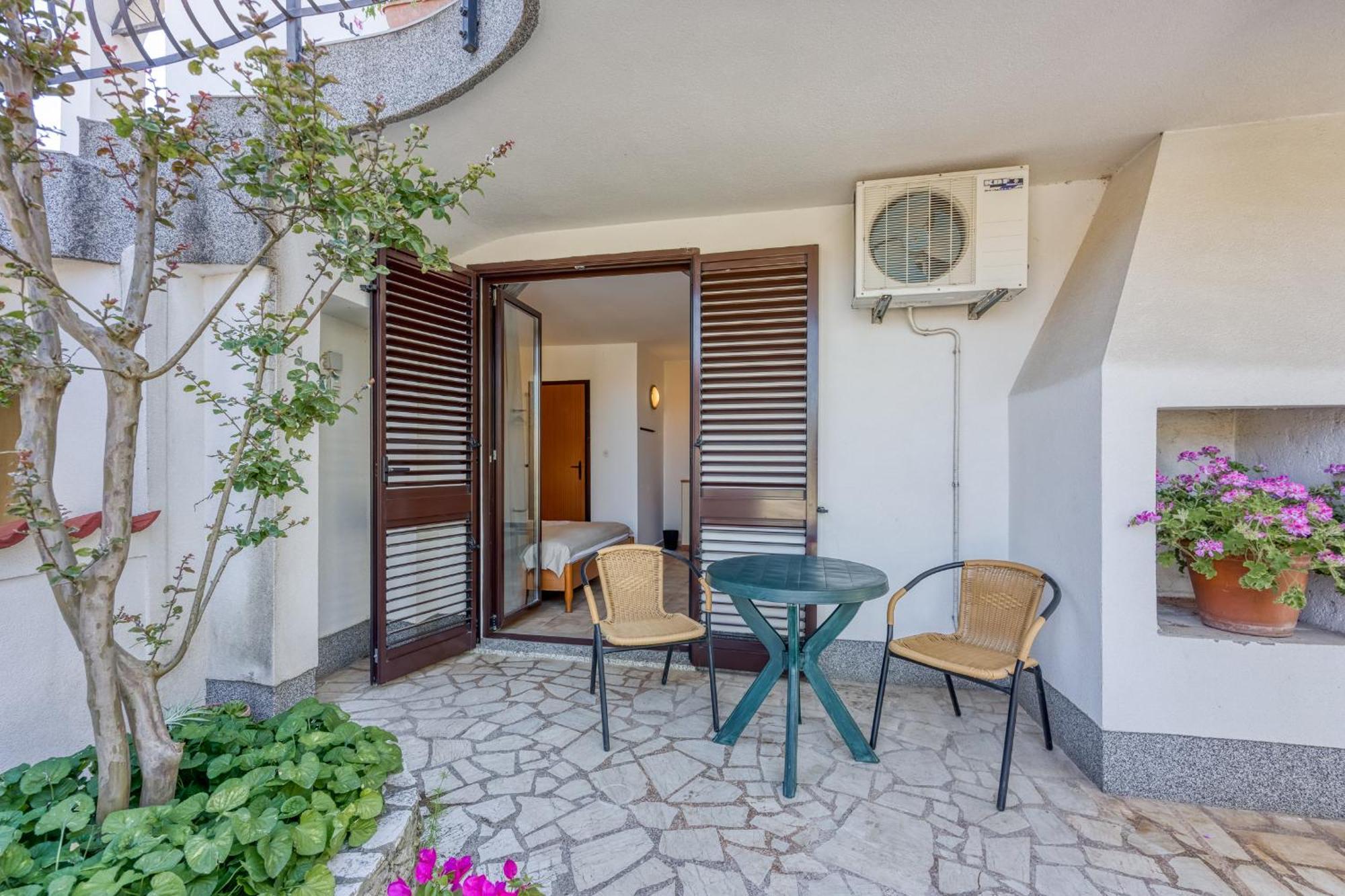 Guest House Jolanda เมดูลิน ห้อง รูปภาพ