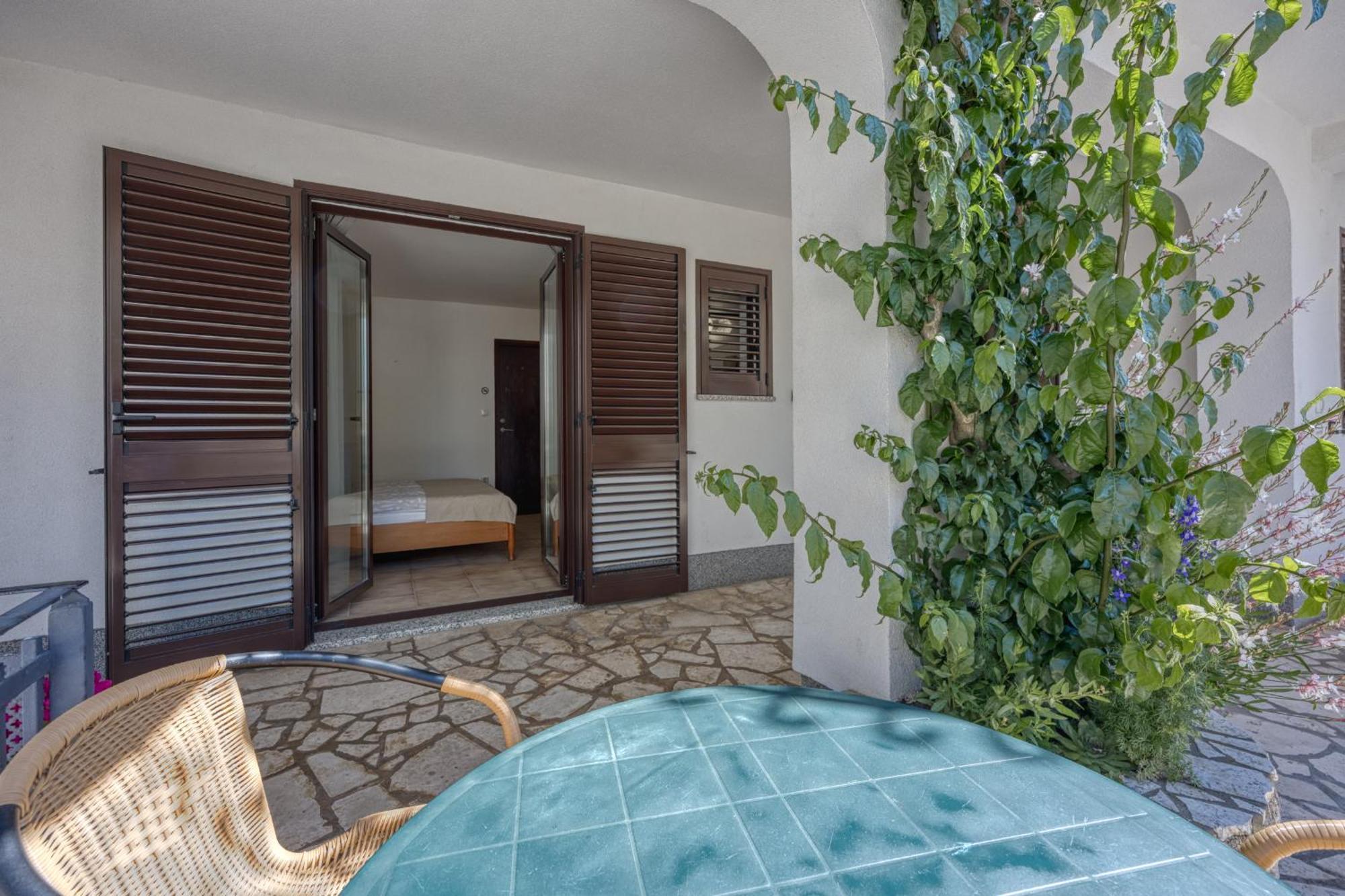 Guest House Jolanda เมดูลิน ห้อง รูปภาพ